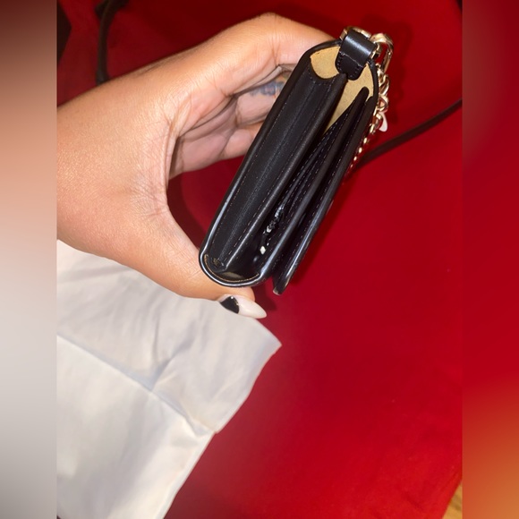 Mcm wallet chain bag comes with original box and dust bag - Picture 8 of 13